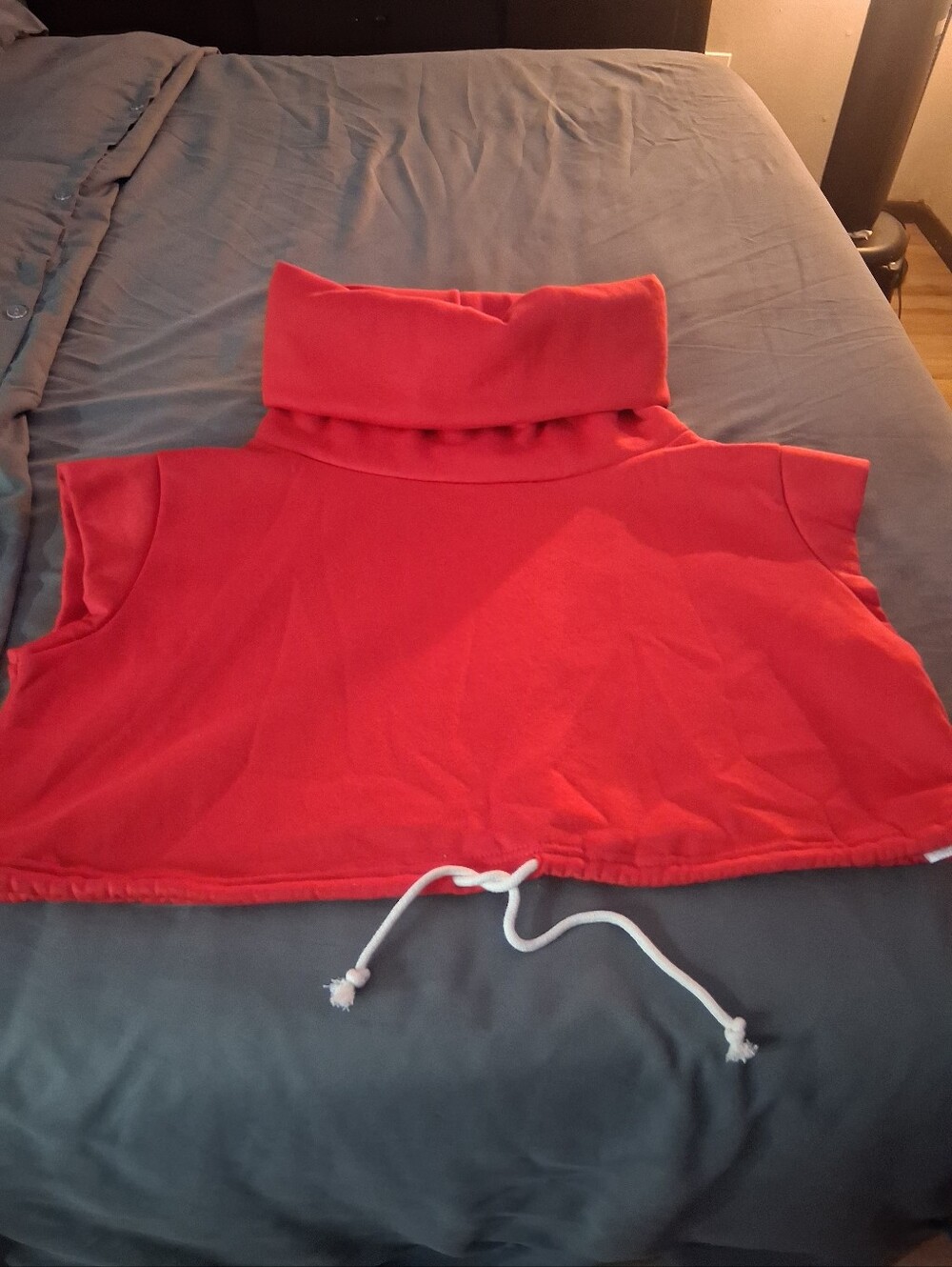 AMAZING Red Sleeveless Cowlneck/hoodie Top. XL-12